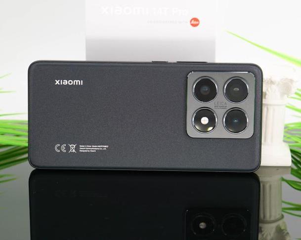 Новый смартфон Xiaomi 14T Pro набрал почти 2 Миллиона баллов в Antutu: превью тестов новинки / Смартфоны и телефоны / iXBT Live